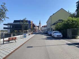 Peter-Rosegger-Promenade mit Stadthalle - 2022