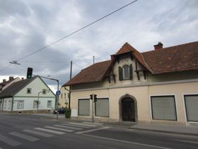 Straßenfront Richtung Gradnerstraße - Foto Laukhardt 2011