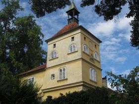 Turm mit Wappen - Laukhardt 2011